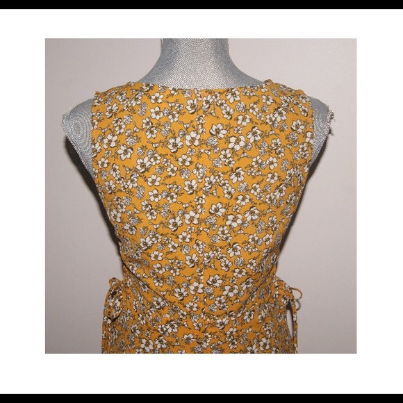 Mini dress. - Picture 4 of 7